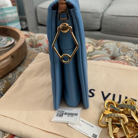 Louis Vuitton Coussin MM - Picture 4 of 13